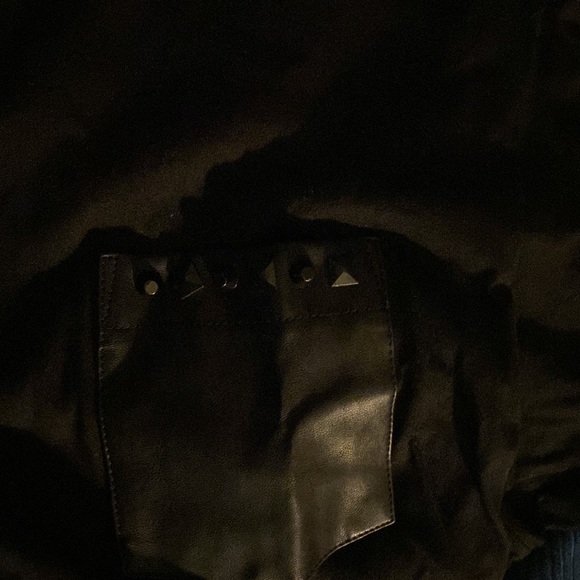 Fancy y2k type shirt. Great for adding drip to your outfit - Picture 2 of 2